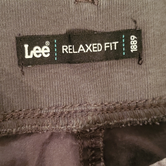 Lee Relaxed Fit 1889 Woman's Capri Pants Size M - Picture 7 of 9